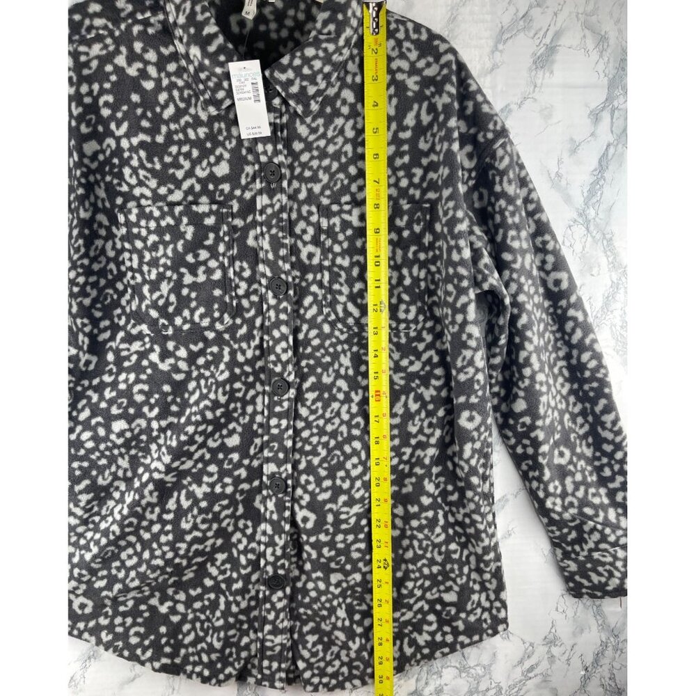 Maurices Medium Gray & White Leopard Print Button-Up Fleece Shacket  w pockets - Picture 3 of 10